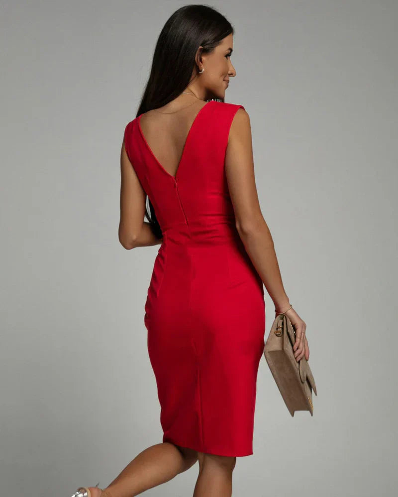 Fresia Fitted Dress with V-Neckline and Slit